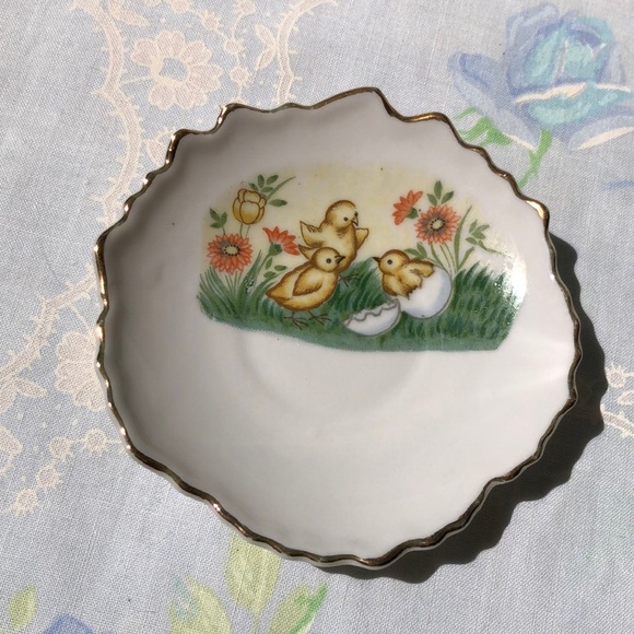 Other - Small plate or saucer with chicks